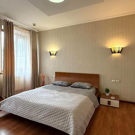 Appartement Mironositskaya 75 à Kharkiv Extérieur photo